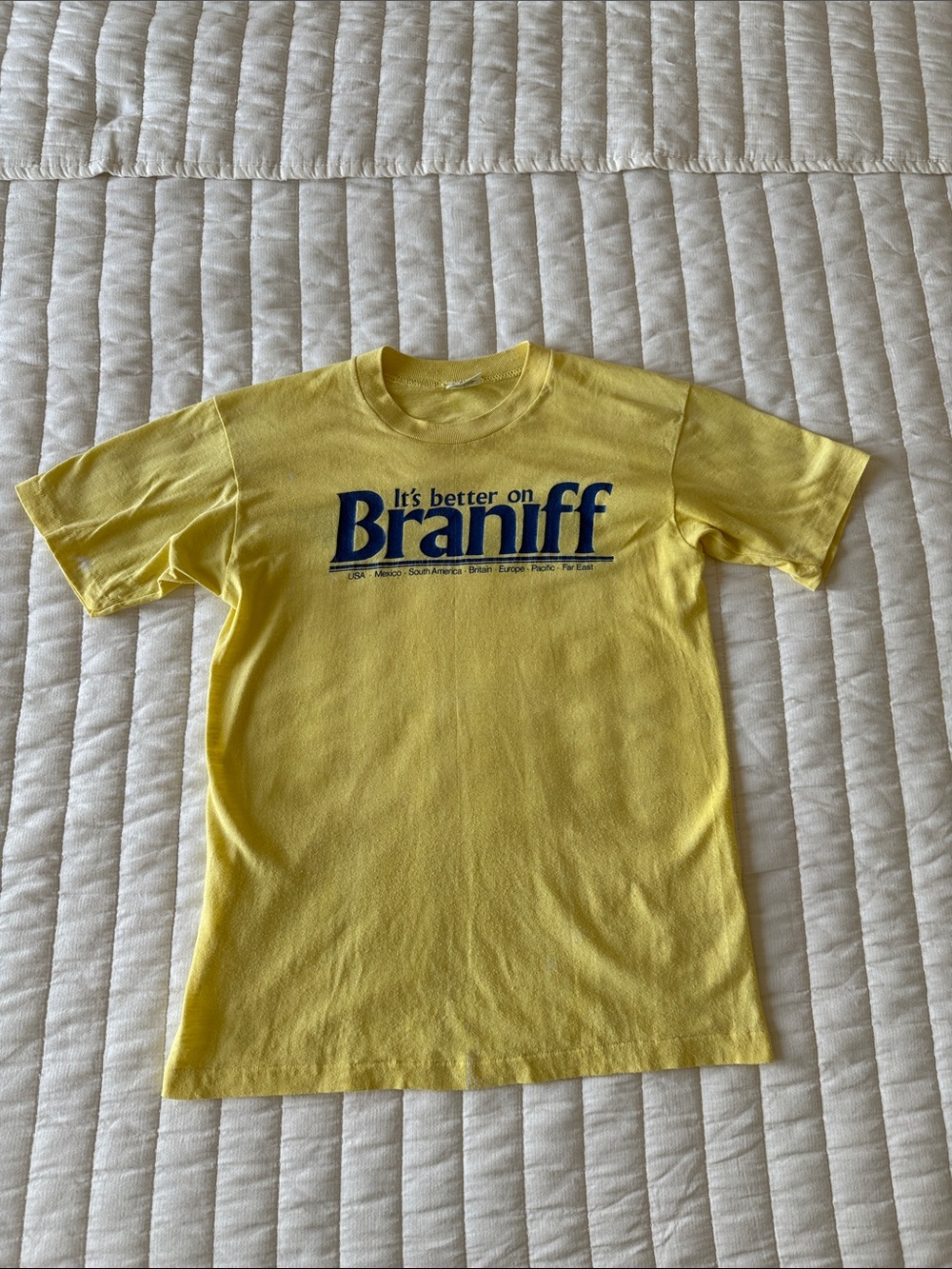 Vintage 1970s Yellow Crewneck Graphic Tee Retro